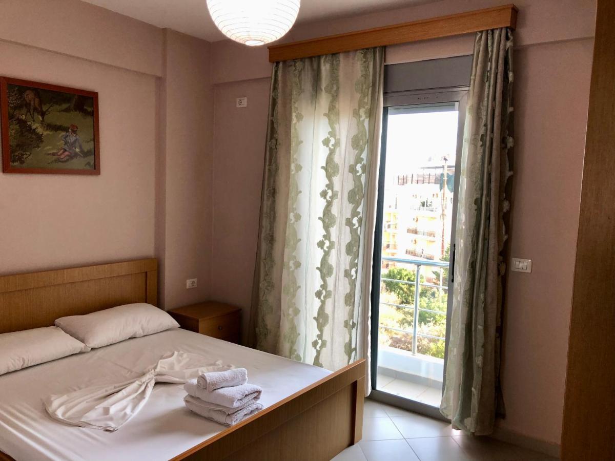 Lorenso Guest House Sarandë Exterior foto